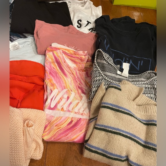 HUGE bundle - Picture 4 of 4